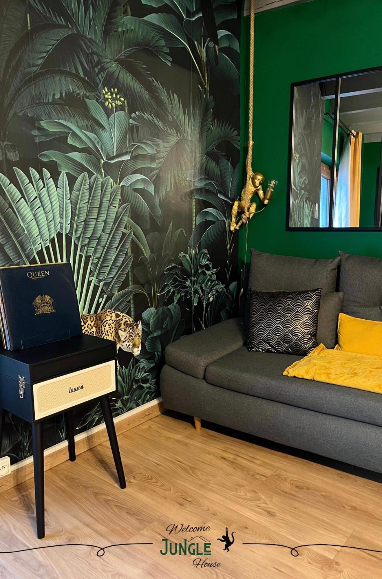 Maison "Jungle House" 90 M2 Billard, Retroprojecteur, Bar A Jeux , Vinyle, Wifi Fibre, Ideal Pro & Famille A Montbrison Exterior photo