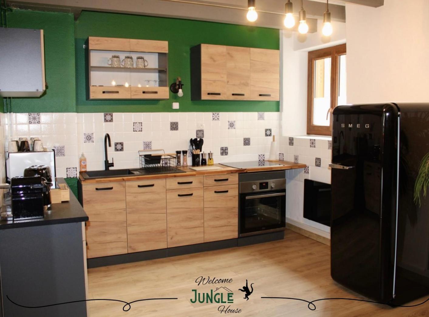 Maison "Jungle House" 90 M2 Billard, Retroprojecteur, Bar A Jeux , Vinyle, Wifi Fibre, Ideal Pro & Famille A Montbrison Exterior photo
